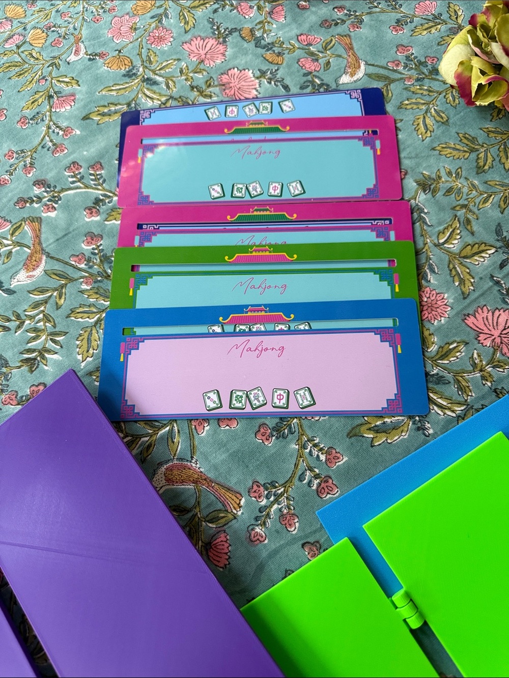 Mahjong Misc Accessories. 3 table card holders. 5 mahjong line finders. New